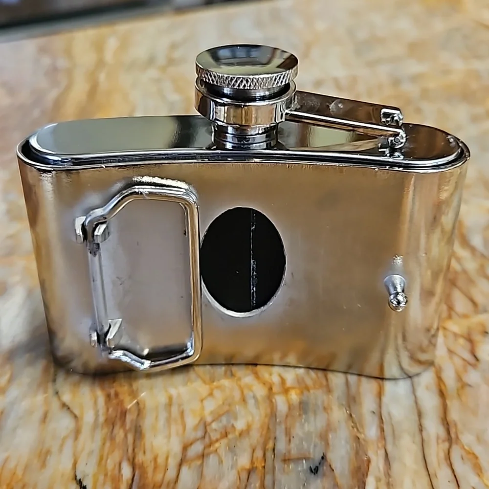 Royal Flush Hidden Flask Belt Buckle